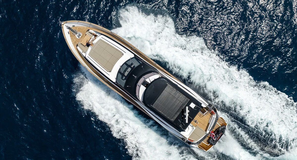 Aerial bow view of M/Y Lio Black Knight Sunseeker 95 cruising the Mediterranean — yacht charter Mallorca