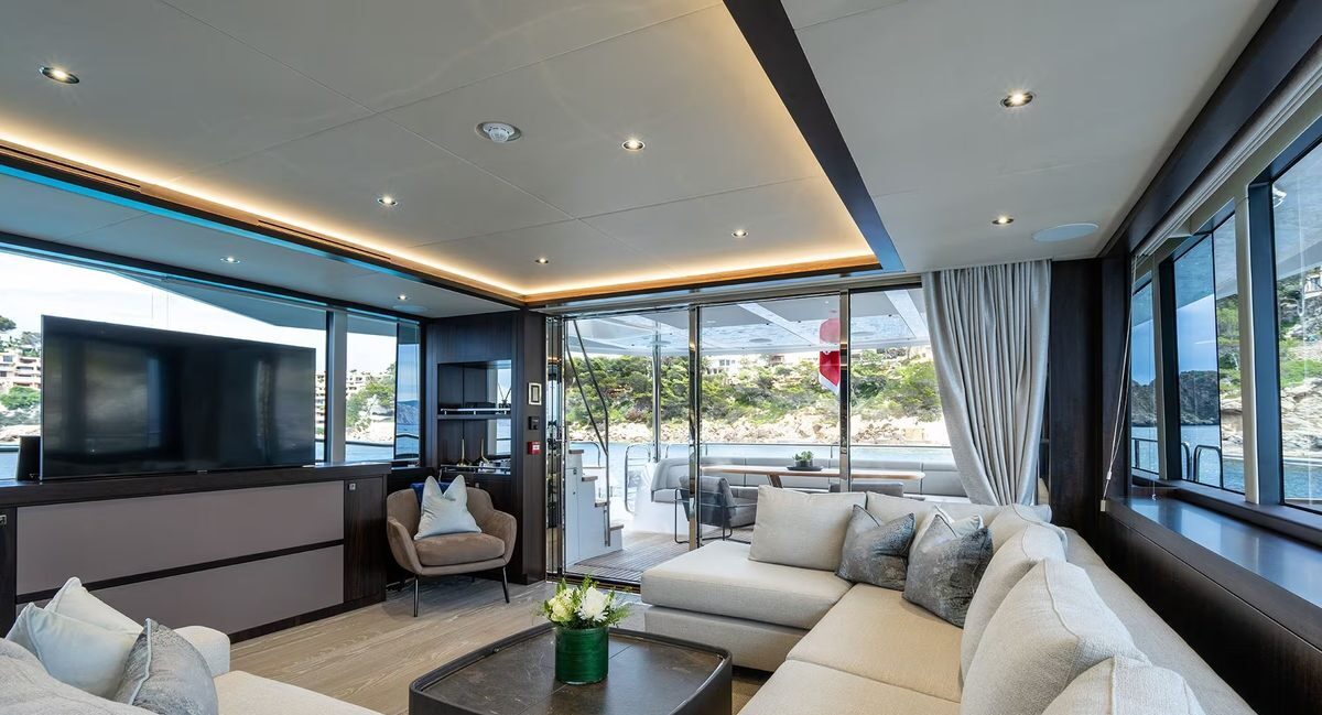 M/Y Lio Black Knight Sunseeker 95 main salon interior — luxury yacht charter Palma de Mallorca